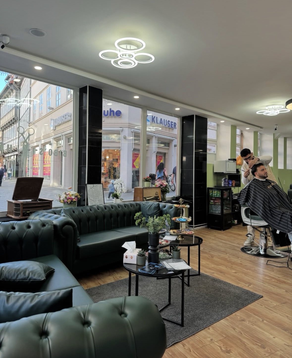 BIBO'S Hair Style Salon Innenansicht